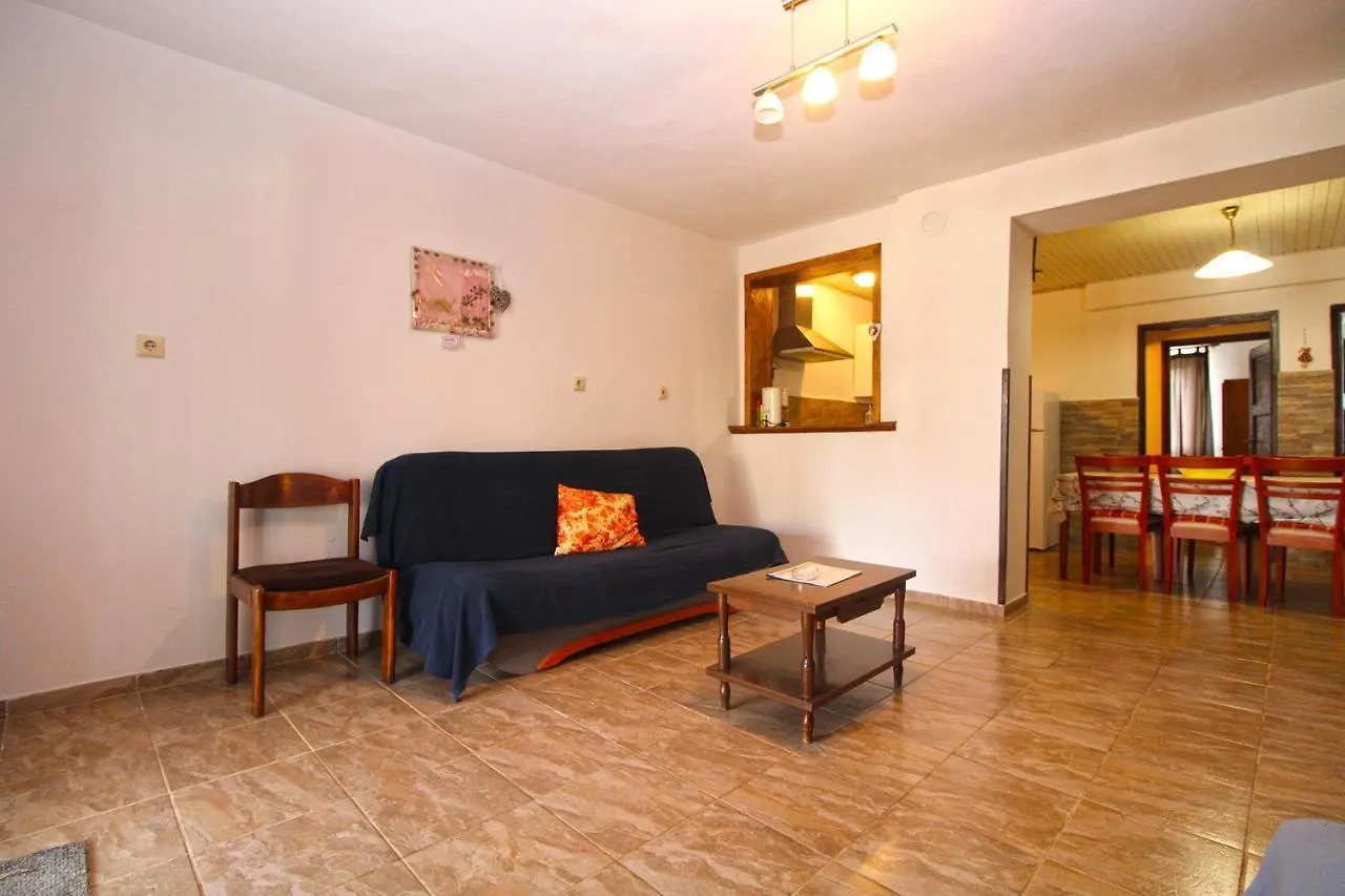 Apartments Matilda 1954 Fazana 0*,