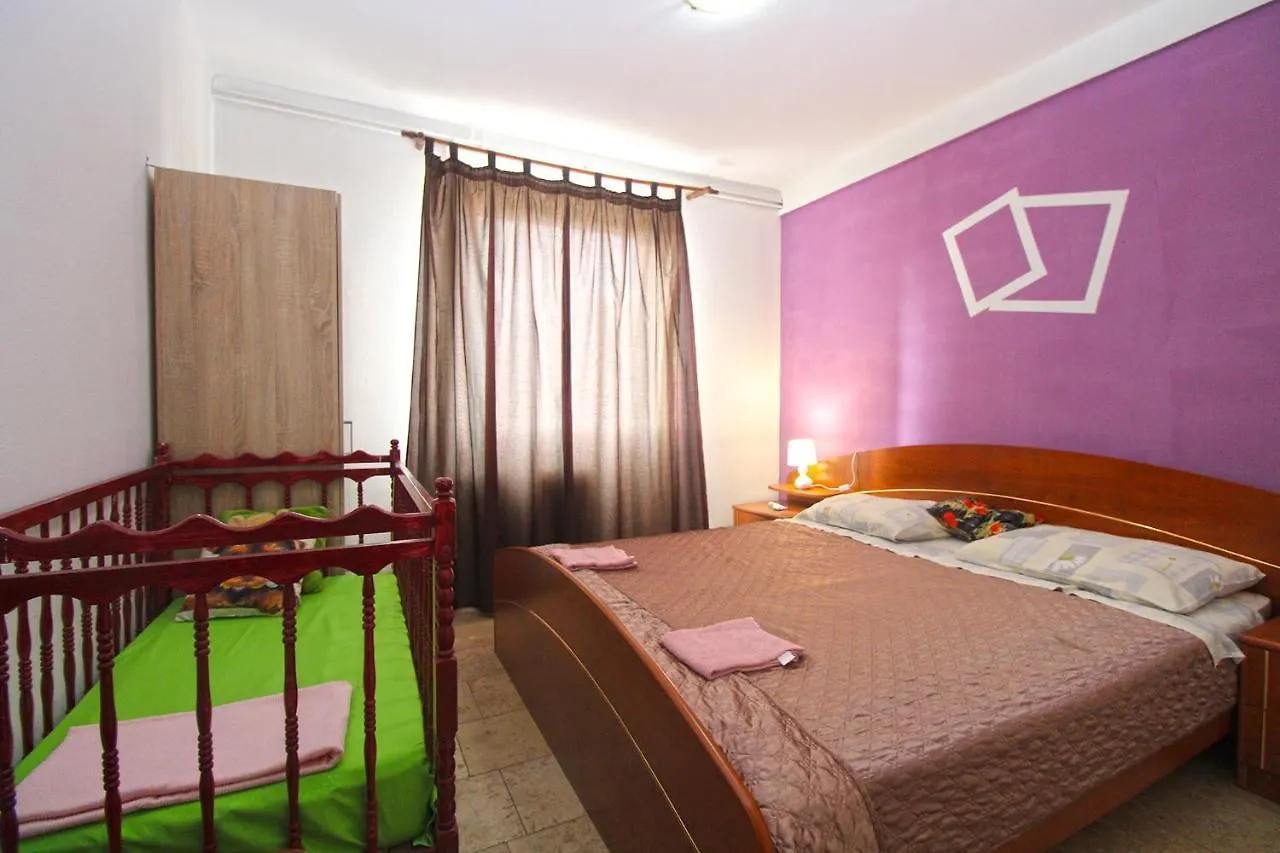Apartments Matilda 1954 Fazana 0*,  Croatia