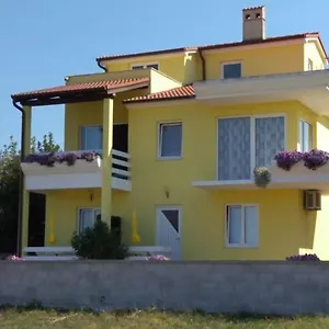 Appartamento Kamelija, Fažana