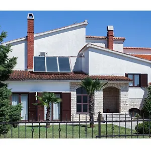 Appartamento Moderno 2, Fažana