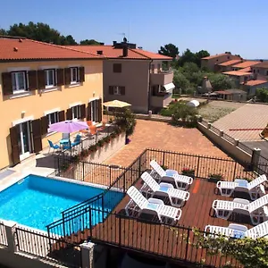  Apartment Pineta